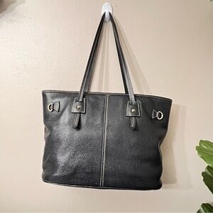 Dooney And Bourke Black Pebbled Leather Tassel Shopper Tote Purse.